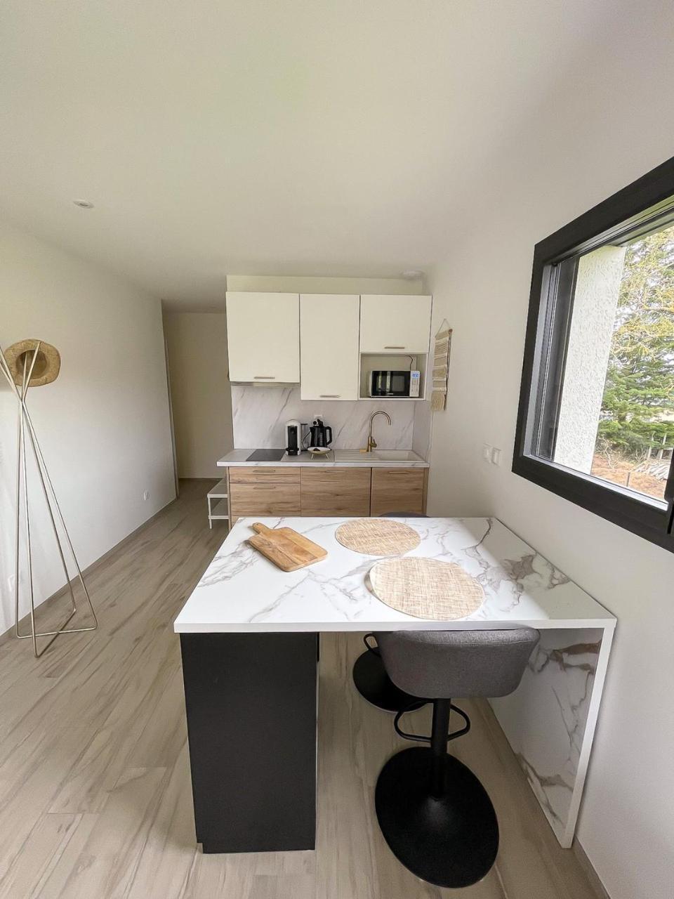 Appartements Guesthouse1 Et Guesthouse2 Sword Beach Colleville-Montgomery 外观 照片