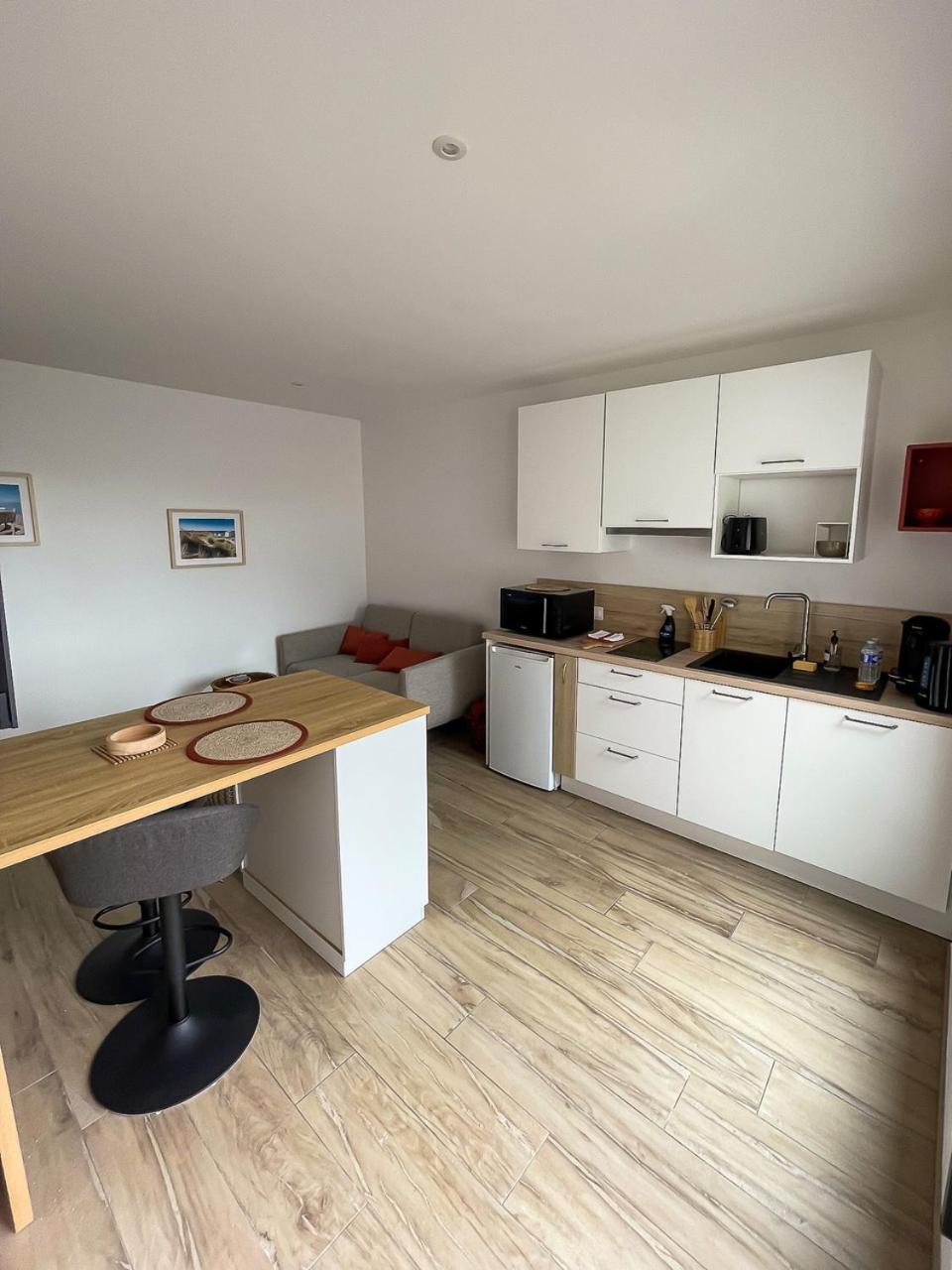 Appartements Guesthouse1 Et Guesthouse2 Sword Beach Colleville-Montgomery 外观 照片